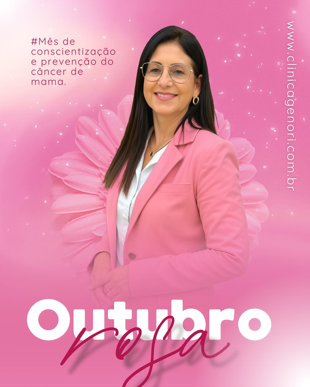 Psicóloga da Clínica Genori em campanha Outubro Rosa, usando blazer rosa em apoio à prevenção do câncer de mama.